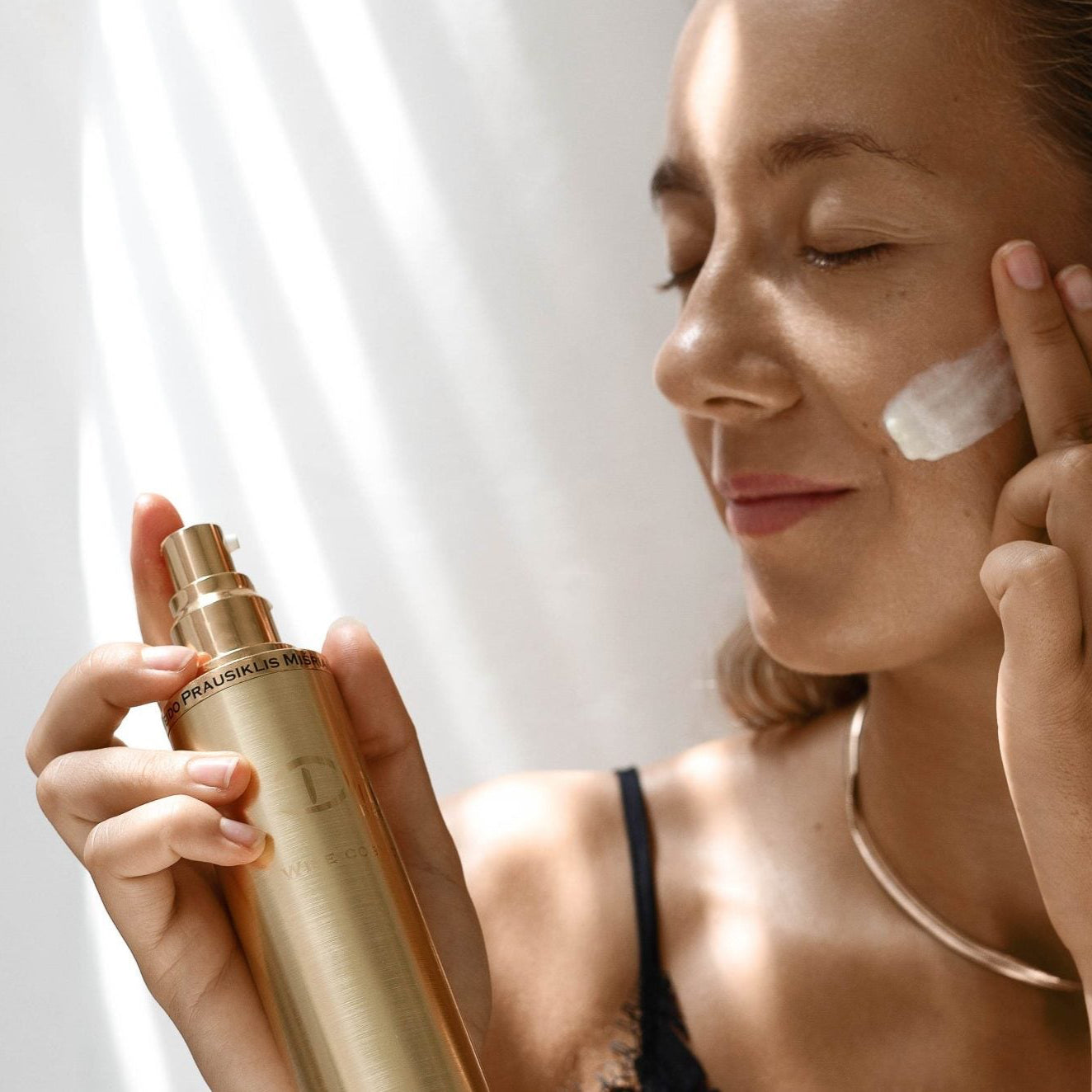 Veido prausiklis sausai