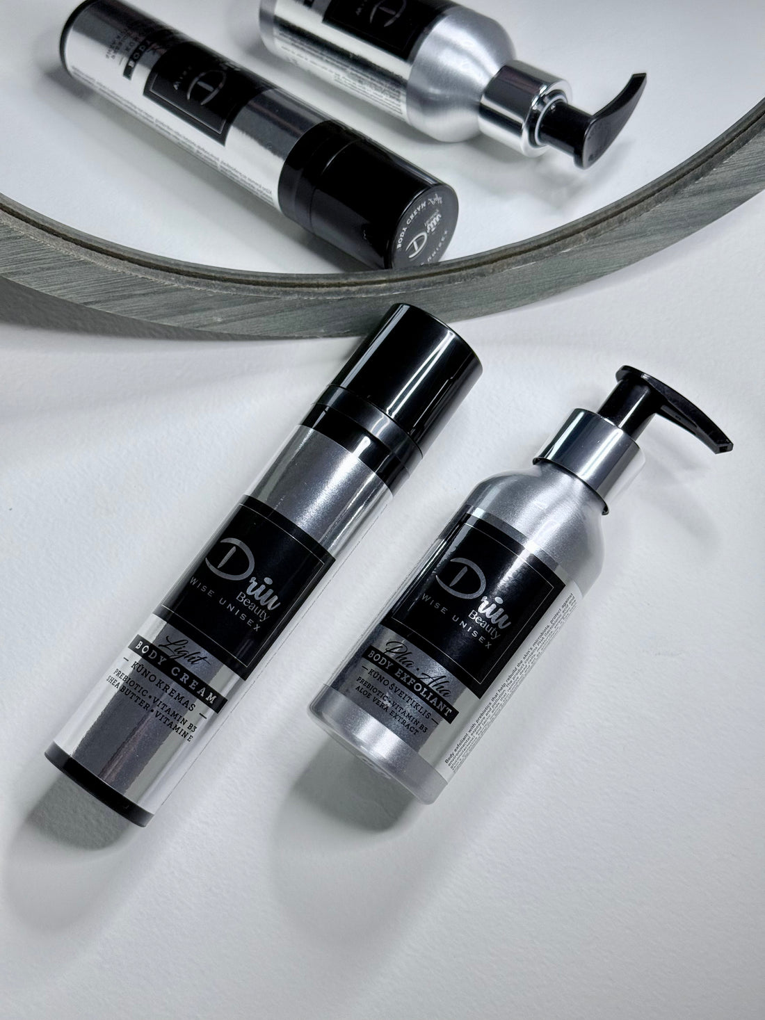 DOVANA JAI: Kūno šveitiklis+Kūno kremas