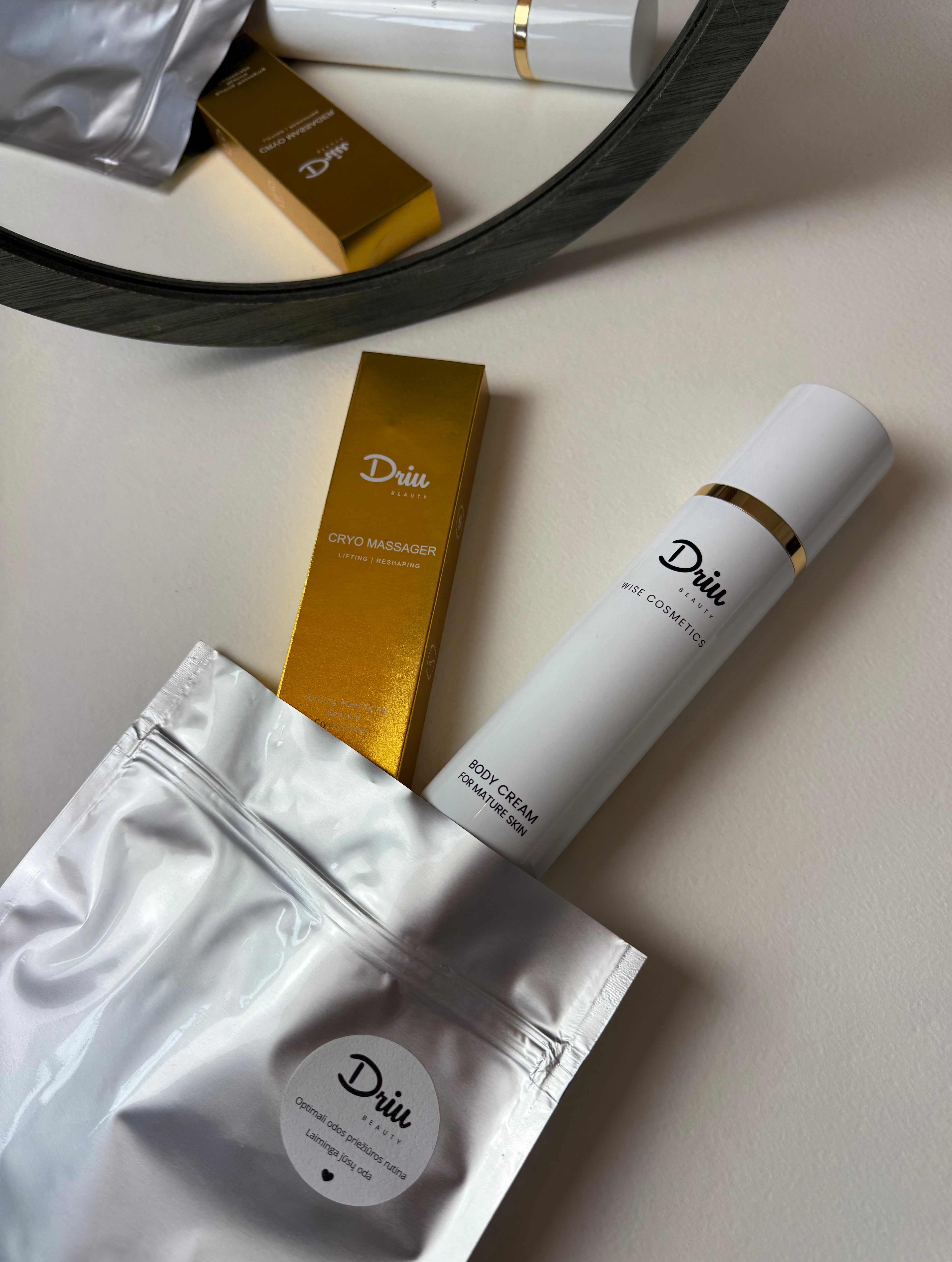 DOVANA JAI: Kūno kremas + Masažinė mentelė